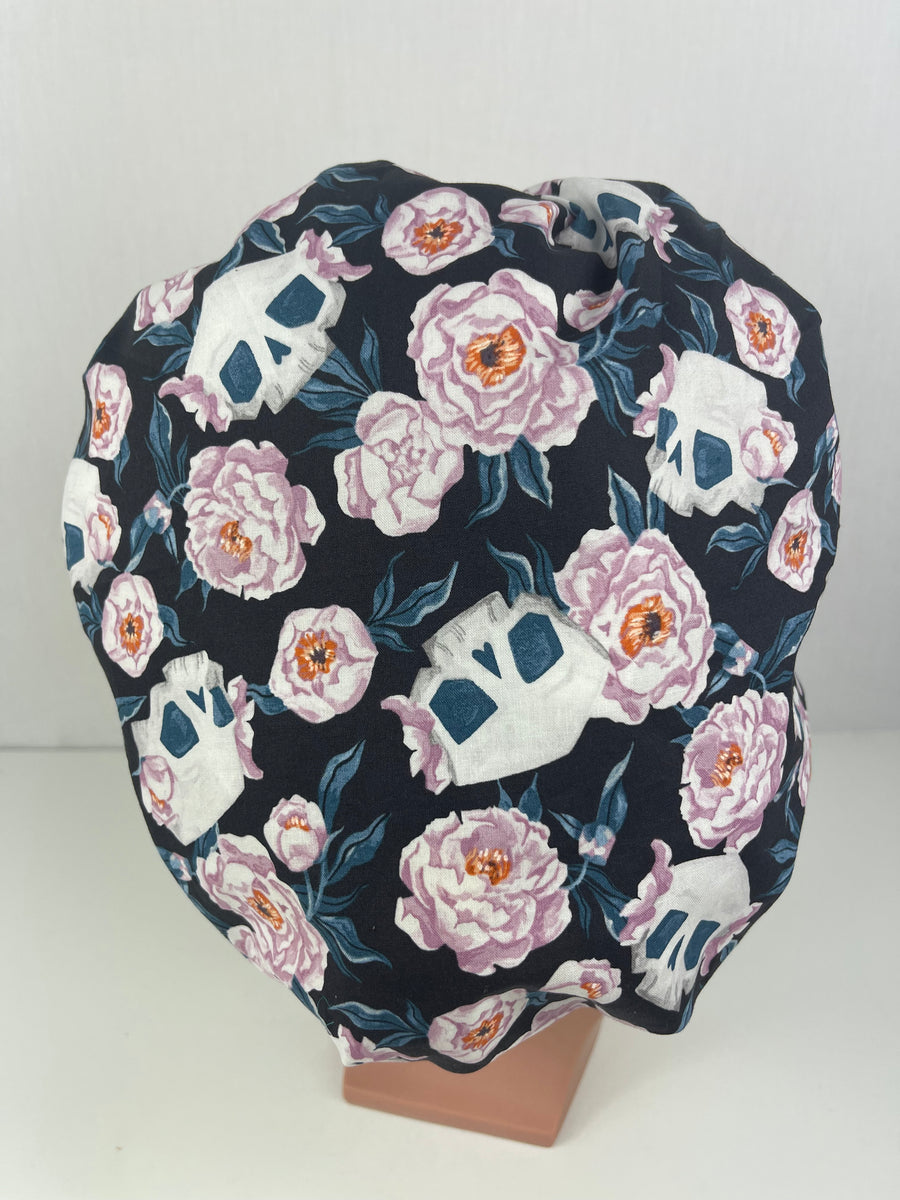 Skulls & RosesBouffant Hat